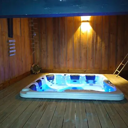La Maison Aux Escargots *jacuzzi*